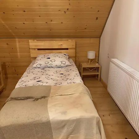 Zielone Wzgorze- Caloroczne Holiday home *