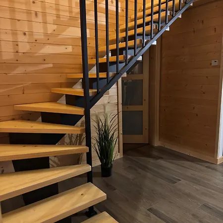 Holiday home Zielone Wzgorze- Caloroczne