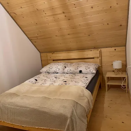 Holiday home Zielone Wzgorze- Caloroczne